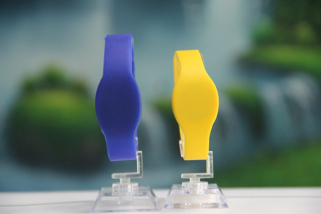 ID腕帶制造如何如此精確？