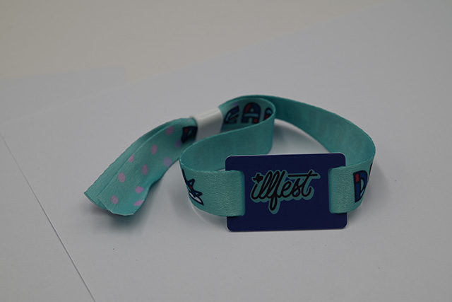 一款環保、時尚的智能卡—可視會員卡