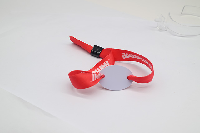 華西為了打擊‘號販子’  看病需實名充電卡、就診號、身份信息一致